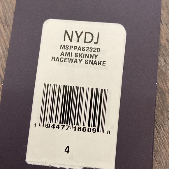 BNWT NYDJ Ami Skinny Ponte Pants in Raceway Snake . Size 4 - Picture 6 of 11